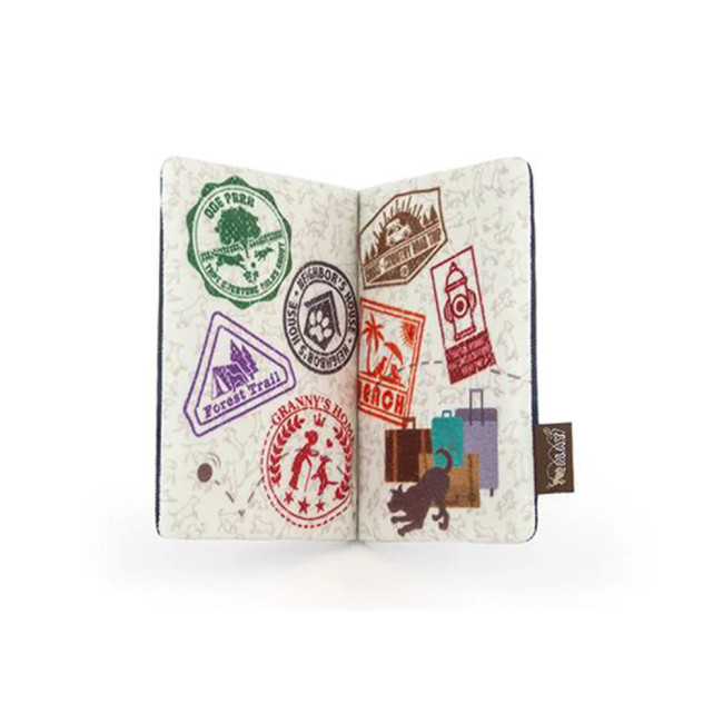М'яка іграшка Pet Play Globetrotter Collection Passport для собак М'яка іграшка Pet Play Globetrotter Collection Passport для собак