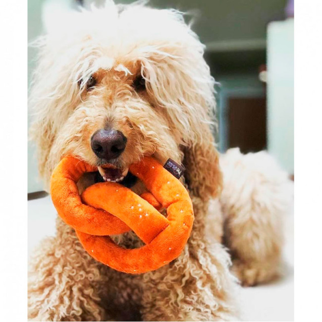 Іграшка для собак крендель Pet Play - Pretzel