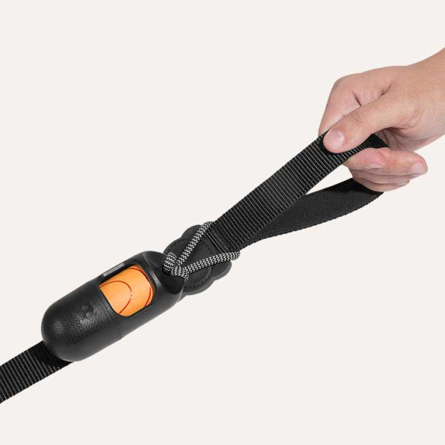 Диспенсер з рулоном пакетиків Zee.Dog - Poop Bag Dispenser Black 2.0